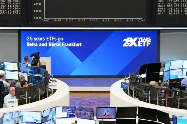 Trump’s Tariff Truce: A Global Market Rollercoaster