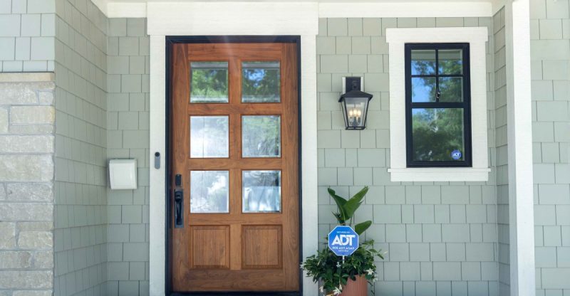 Yale’s New Smart Lock: Fingerprint Access & ADT Integration – A Game Changer?