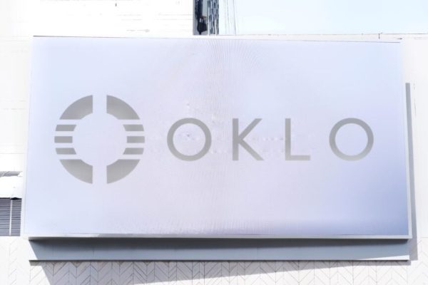 Oklo’s Top Brass Cash Out: What Does it Mean for Investors?