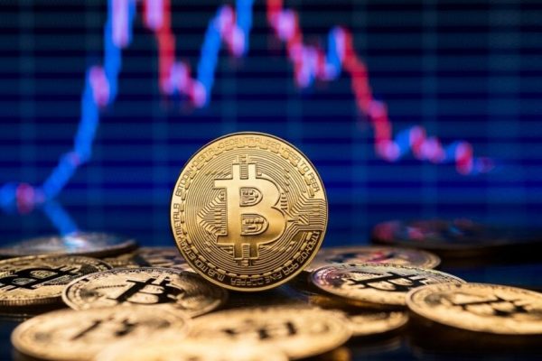 Peter Schiff Slams Bitcoin: ‘Digital Risk,’ Not ‘Digital Gold’