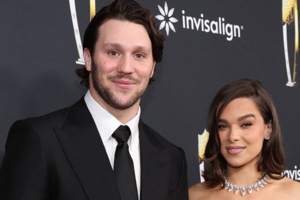 Hailee Steinfeld’s Buffalo Love Fest: A City Embraces Its New Favorite Daughter-in-Law