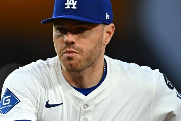 Dodgers’ Freeman: From Home Run Hero to Injured List in a Shower Slip!