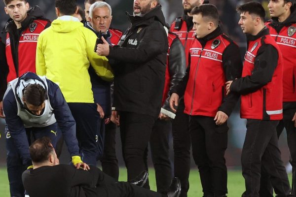 Mourinho’s Nose-Grabbing Incident: A 3-Game Ban and a Controversial Derby