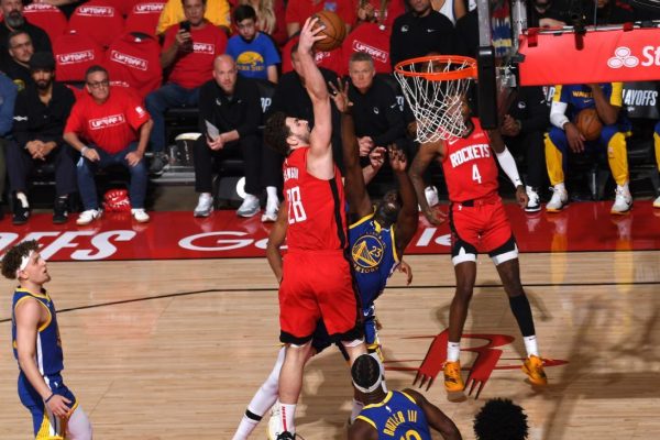 Sengun’s Poster Dunk: Rockets Rookie Shows Warriors Who’s Boss