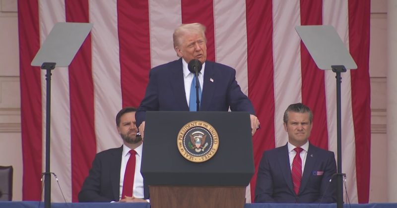 Trump Pays Tribute to Fallen Soldiers on Memorial Day
