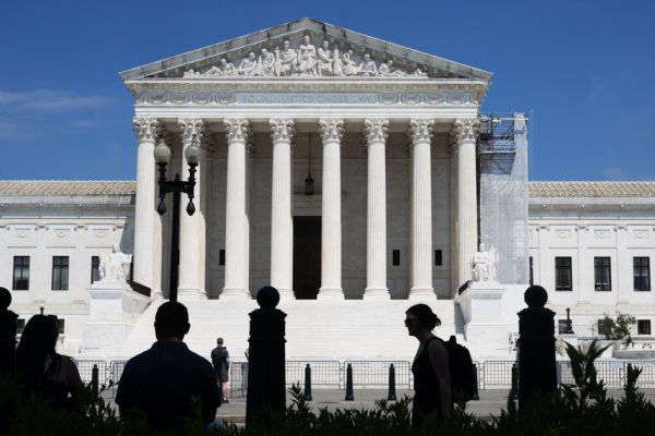 Supreme Court Sides with Trump Administration, Jeopardizing TPS for Thousands of Venezuelans