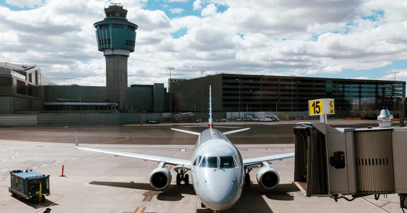 Near Miss at LaGuardia: A Runway Collision Averted
