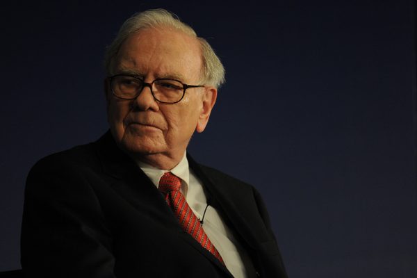 Buffett’s Blunt Warning: Trump’s Tariffs Are Economic Weapons of Mass Destruction