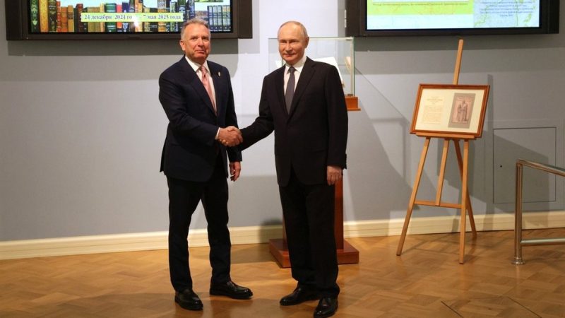 Trump Aide Predicts Success for Putin Call: A Step Towards Peace?