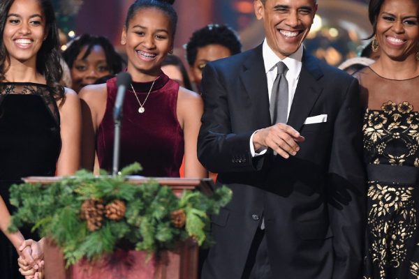 Obama’s Sweet Mother’s Day Surprise: A Rare Family Photo!