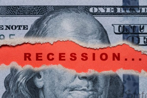 S&P 500’s Winning Streak: Recession Signal or Market Mirage?