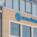 Snowflake Soars: Piper Sandler’s Bullish Prediction Fuels 8% Pre-Market Jump