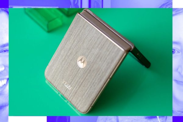 Is This the Flip Phone We’ve Been Waiting For? The Razr Ultra Review