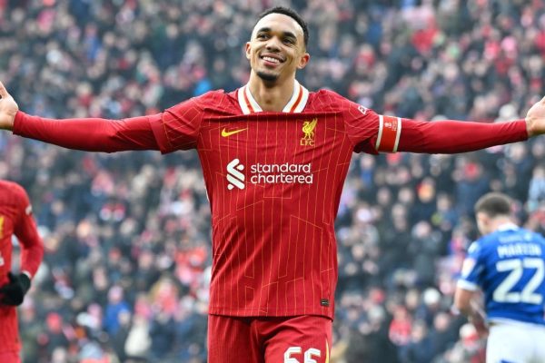 Shockwaves at Anfield: Alexander-Arnold Moves to Real Madrid!