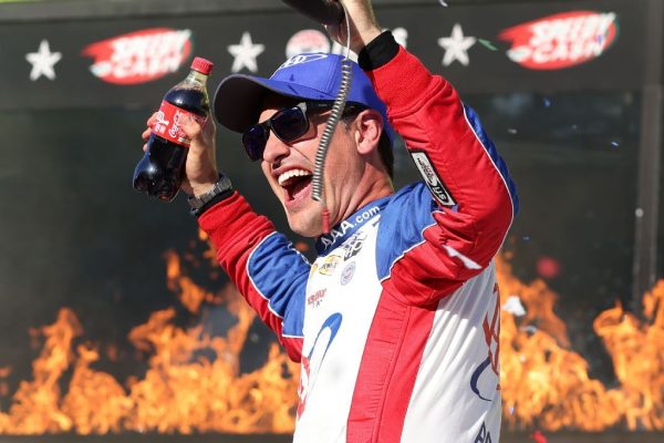 Logano’s Texas Triumph: Overcoming Adversity for a Hard-Fought Victory