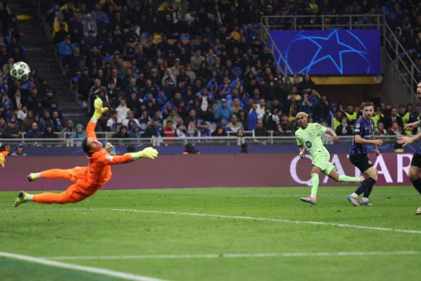 Sommer’s Spectacular Save Steals the Show: Inter Milan’s Goalkeeper Shines Against Barcelona