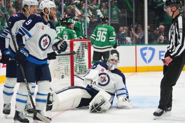 Jets Coach Furious: Was Hellebuyck’s Puck Deflected or Propelled?