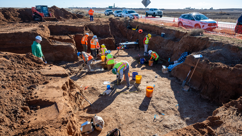 Colossal Creatures Unearthed in Texas! Ice Age Discovery Shakes Up Highway Project