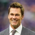Tom Brady’s Heartwarming Lock Screen: A Dad’s Devotion on Full Display