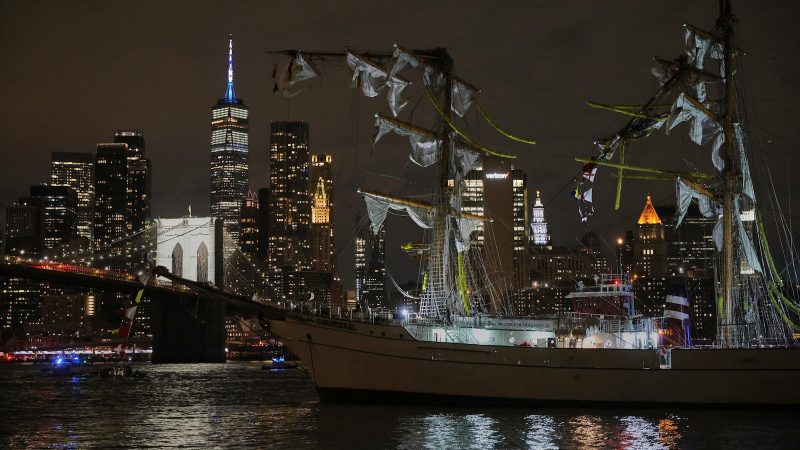 The Brooklyn Bridge: A Near 150-Year History of Near Misses (and One Fatal Collision)