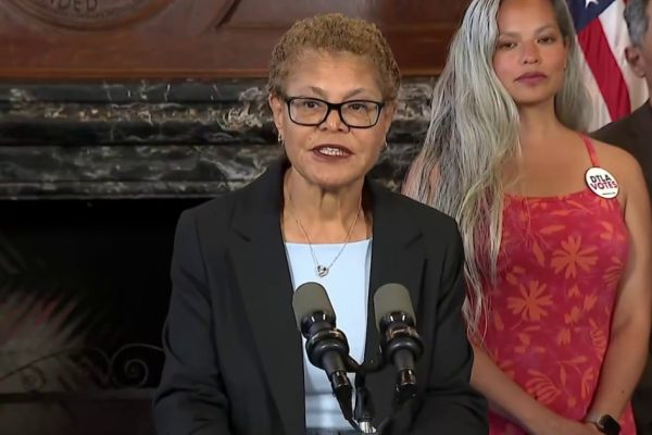 Mayor Bass Fires Back: ‘How Dare You!’ – A Clash Over Respect and Representation