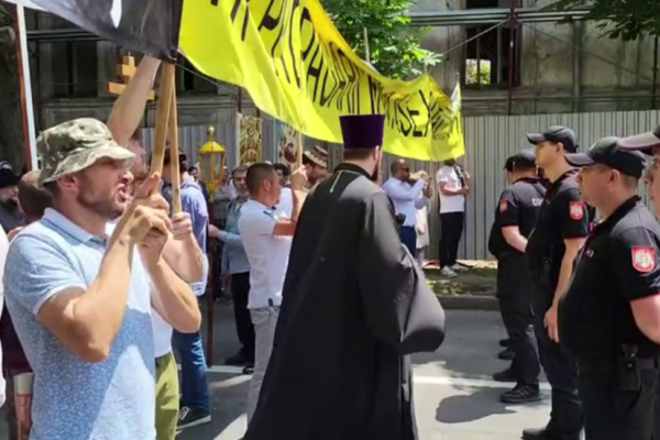 Moldova’s Clash of Faith and Pride: A Tense Sunday in Chisinau