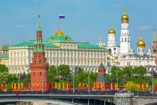 Moscow Puts Peace Talks with Kyiv on Ice