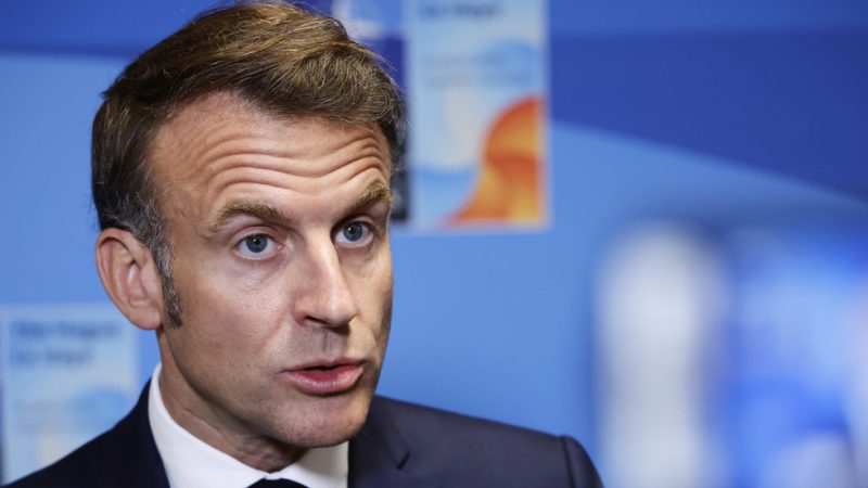 Macron Urges EU to Prepare for Dialogue with Russia