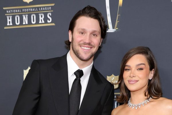 Hailee Steinfeld and Josh Allen: A Surprise Wedding!