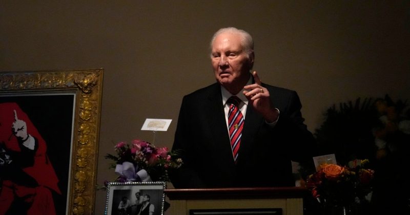 Televangelist Jimmy Swaggart Fighting for His Life After Cardiac Arrest