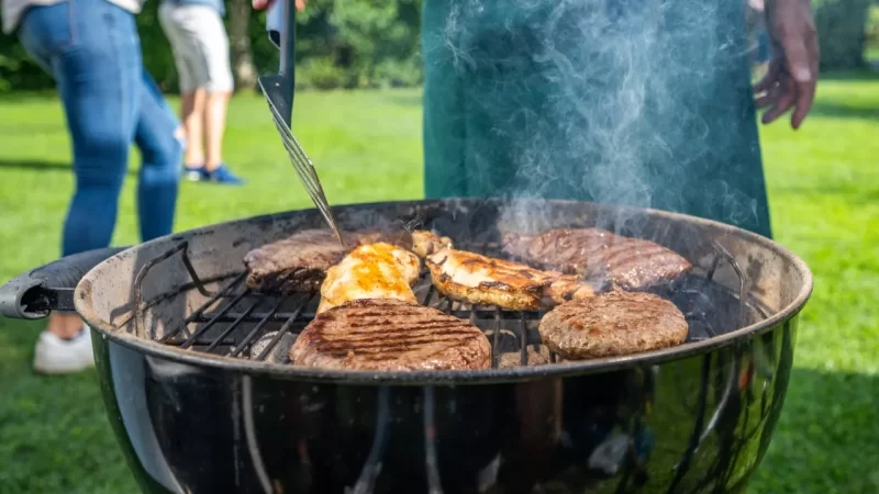 Ignite Dad’s Day: Why Charcoal Grilling Still Reigns Supreme