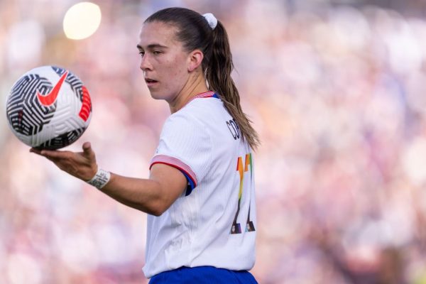 Sam Coffey Extends Reign with Portland Thorns Through 2027!