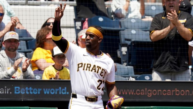 McCutchen Makes History: Surpasses Clemente on Pirates’ Home Run List!