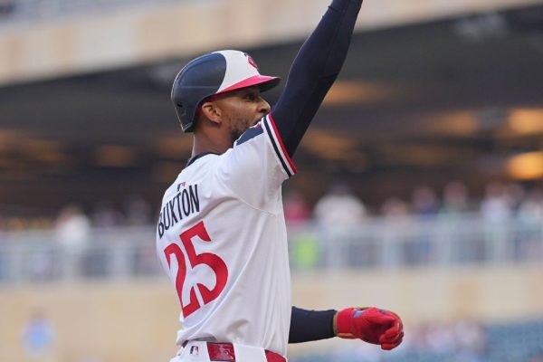 Buxton’s Blast: A 479-Foot Mammoth Sends Twins Soaring!