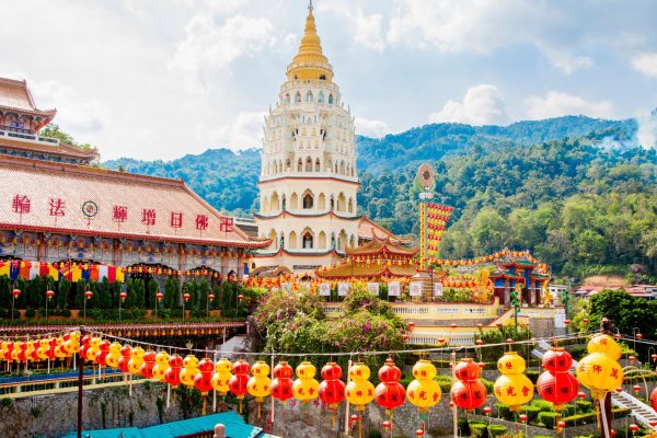 Malaysia: Unveiling a Tropical Paradise of Flavors and Beaches