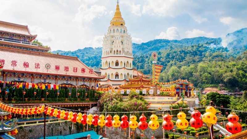 Malaysia: Unveiling a Tropical Paradise of Flavors and Beaches