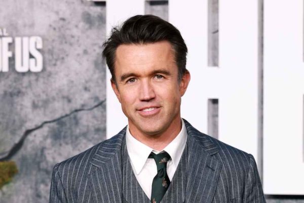 Rob McElhenney’s New Moniker:  ‘Rob Mac’ – Douchey or Delightful?