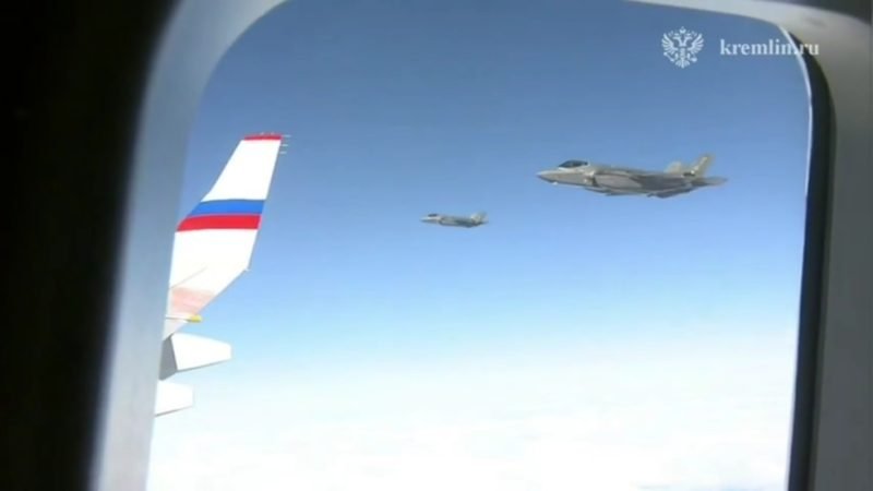 Putin’s Alaskan Departure: Escorted by US F-22 Raptors