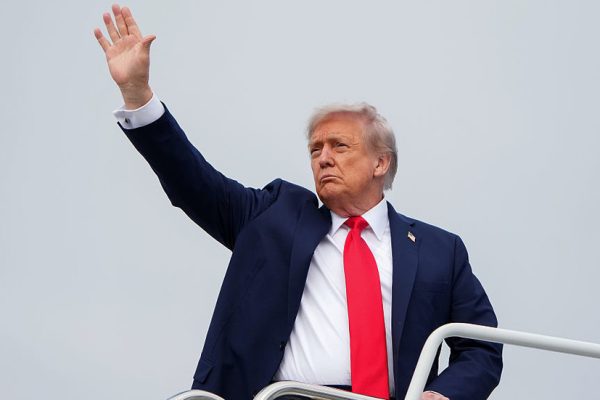 Trump’s Ambitious Plan: A Putin-Zelensky Summit Next Week?