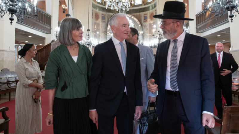 France Calls in US Envoy After Anti-Semitism Accusations Against Macron