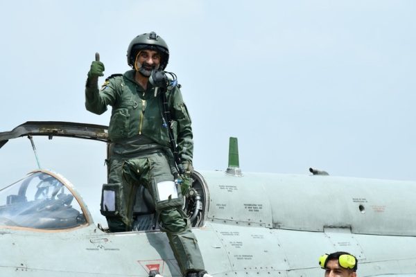 Air Chief Marshal’s Farewell Flight: A MiG-21 Legend Takes its Final Bow
