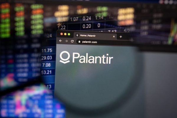 Cramer’s Bold Prediction: Palantir to Soar 24% on MongoDB’s Coattails!