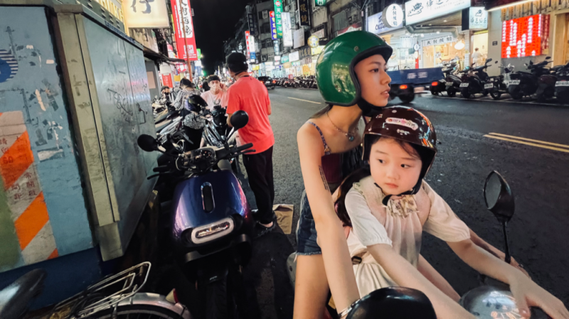 Taiwan’s Oscar Hopeful: ‘Left-Handed Girl’ Takes Center Stage