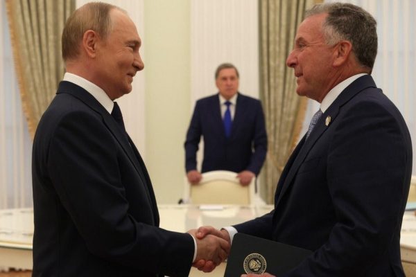 Trump’s Ultimatum to Putin: A High-Stakes Meeting in Moscow